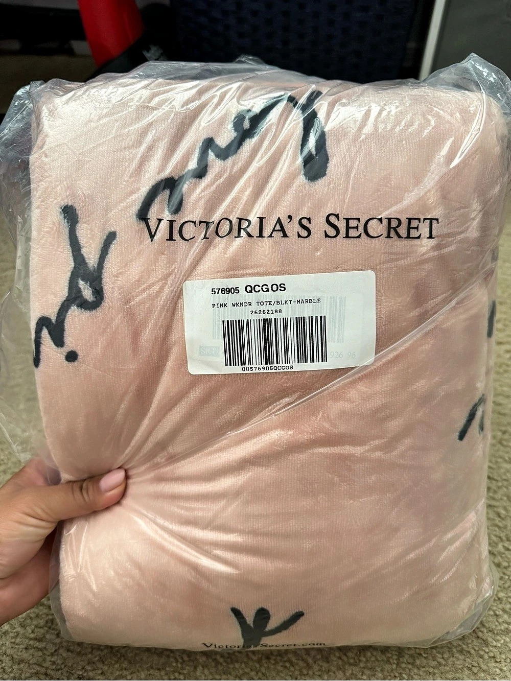Victoria's Secret Pink blanket NWT